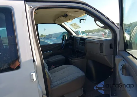 2005 Chevrolet Express из США, поврежденный, VIN 1GAHG35U251210170